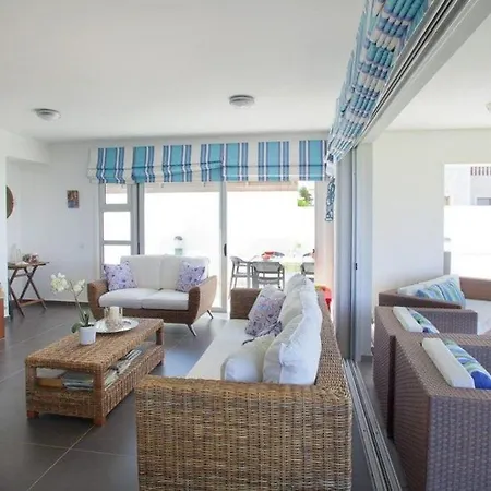 Villa “beautiful Trident Beach Front Suite”