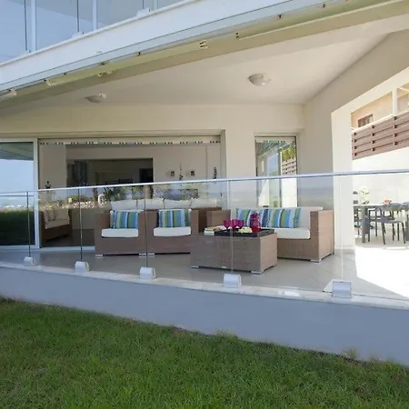 Villa “beautiful Trident Beach Front Suite” Paralimni
